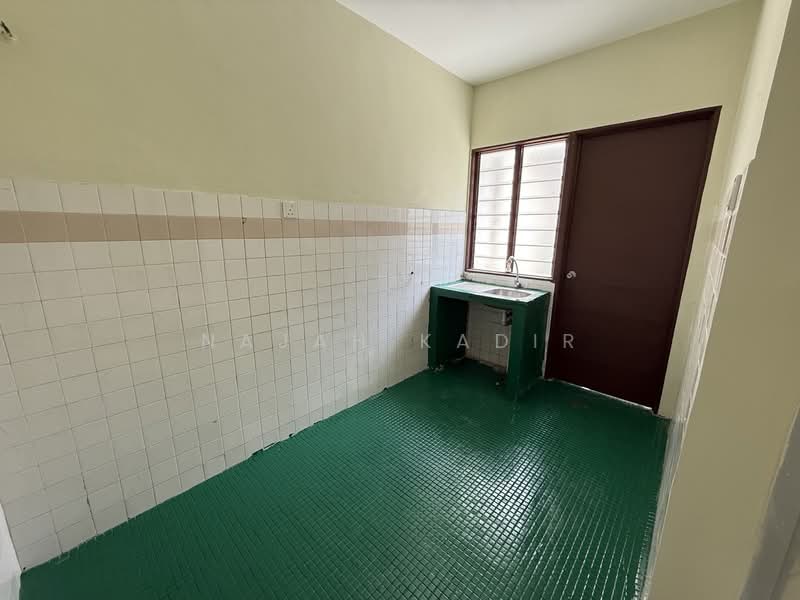Rumah Teres 2 Tingkat untuk Dijual di Ampang Jaya (Ampang) - Najah Kadir - Kitchen - PropertyGuru.com.my