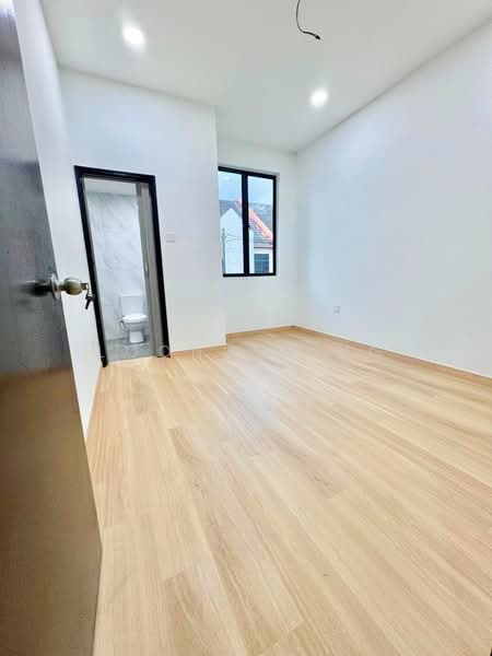 Rumah Teres 2 Tingkat untuk Dijual di Bandar Baru Permas Jaya (Permas Jaya) - Loong Hing Liong - Interior - PropertyGuru.com.my