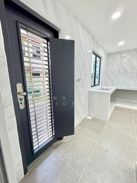 Rumah Teres 2 Tingkat untuk Dijual di Bandar Baru Permas Jaya (Permas Jaya) - Loong Hing Liong - Entrance - PropertyGuru.com.my