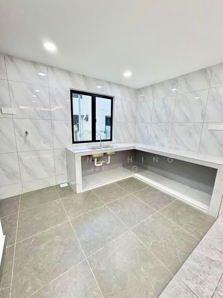 Rumah Teres 2 Tingkat untuk Dijual di Bandar Baru Permas Jaya (Permas Jaya) - Loong Hing Liong - Kitchen - PropertyGuru.com.my