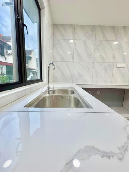 Rumah Teres 2 Tingkat untuk Dijual di Bandar Baru Permas Jaya (Permas Jaya) - Loong Hing Liong - Kitchen - PropertyGuru.com.my