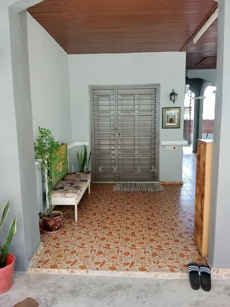 Bungalow for Sale in Bukit Beruntung (Serendah) - Nicky Lai - Entrance - PropertyGuru.com.my