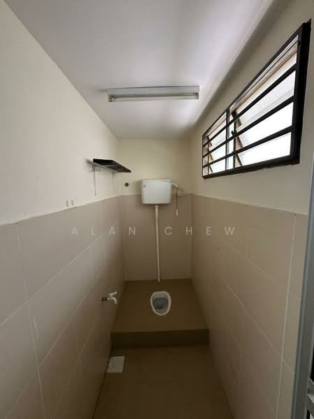 2-storey Terraced House for Sale in Taman Scientex Pasir Gudang (Pasir Gudang) - Alan Chew - Bathroom - PropertyGuru.com.my