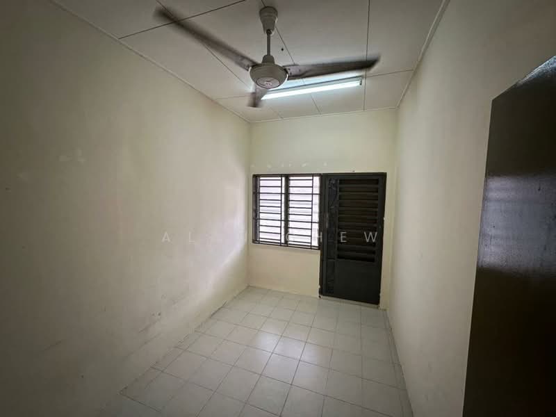 2-storey Terraced House for Sale in Taman Scientex Pasir Gudang (Pasir Gudang) - Alan Chew - Interior - PropertyGuru.com.my
