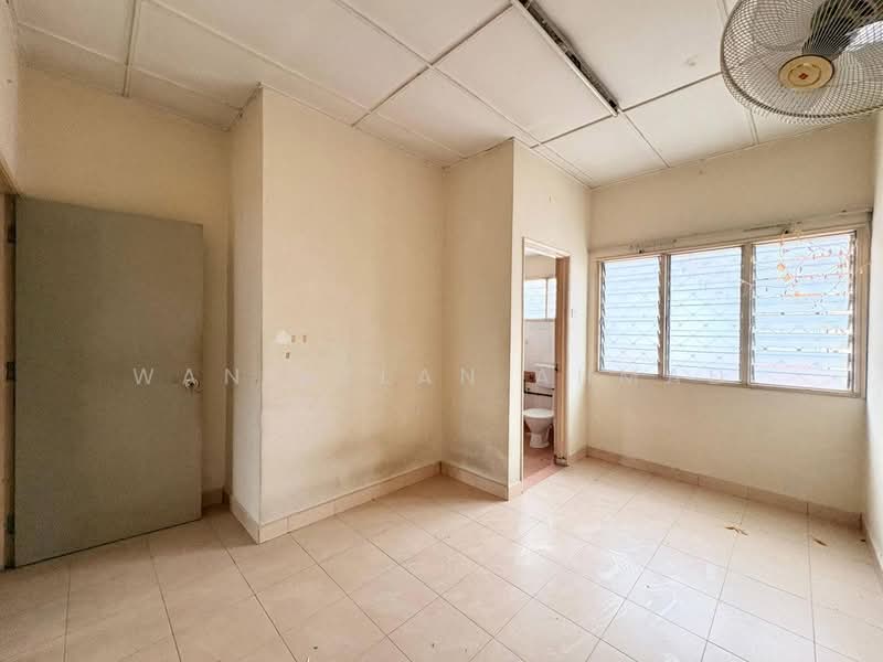 2-storey Terraced House for Sale in Taman TTDI Jaya (Shah Alam) - Wan Azlan Ahmad - PropertyGuru.com.my