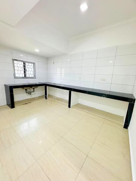 1-storey Terraced House for Sale in Taman Perling (Perling) - Loong Hing Liong - Kitchen - PropertyGuru.com.my