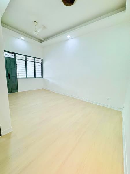 1-storey Terraced House for Sale in Taman Perling (Perling) - Loong Hing Liong - Interior - PropertyGuru.com.my