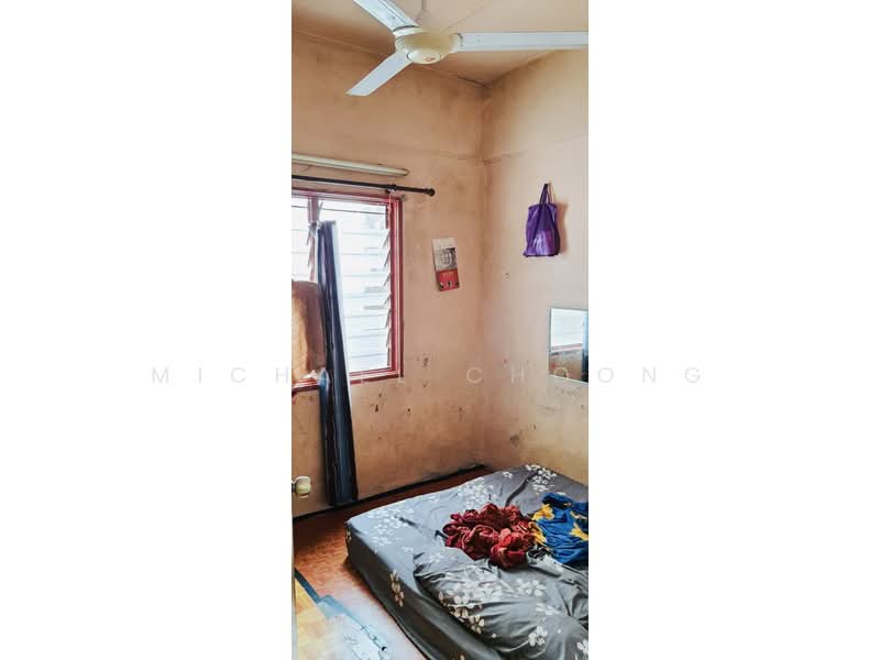 Rumah Flat untuk Dijual di Sri Begonia - Michael Choong - Bedroom - PropertyGuru.com.my