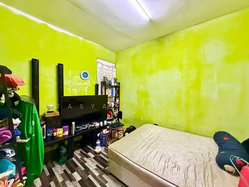 Pangsapuri untuk Dijual di Desa Mentari PJS 2 - Tasya Ruslan - Bedroom - PropertyGuru.com.my