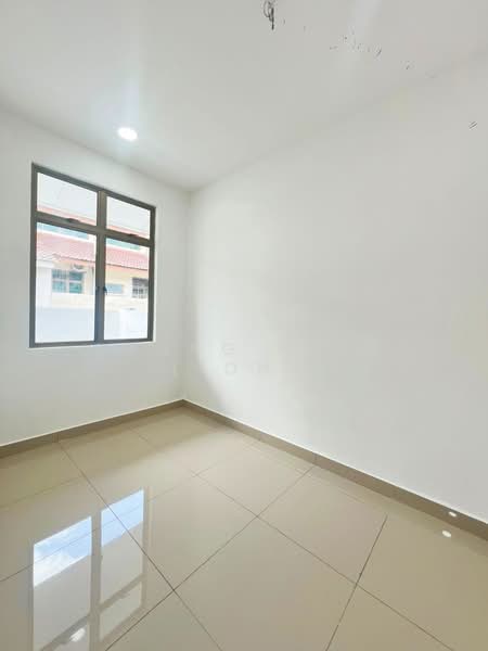 1-storey Terraced House for Sale in Taman Puteri Wangsa (Ulu Tiram) - Loong Hing Liong - Interior - PropertyGuru.com.my