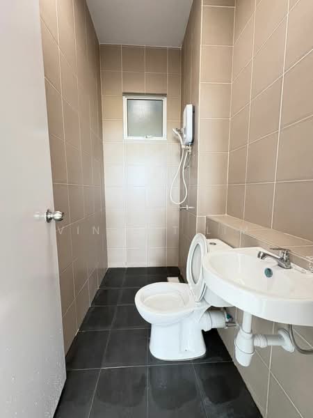 Apartment for Rent at Seri Topaz - Vincent Lim - Bathroom - PropertyGuru.com.my