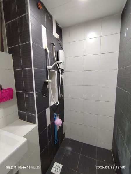 Service Residence for Rent at D'Ambience Residences (Pangsapuri Ikatan Flora) - Amanda Moi - Bathroom - PropertyGuru.com.my