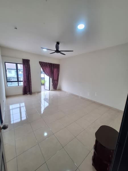 2-storey Terraced House for Rent in Bandar Baru Bukit Beruntung (Serendah) - Steven Lee - Living Room - PropertyGuru.com.my