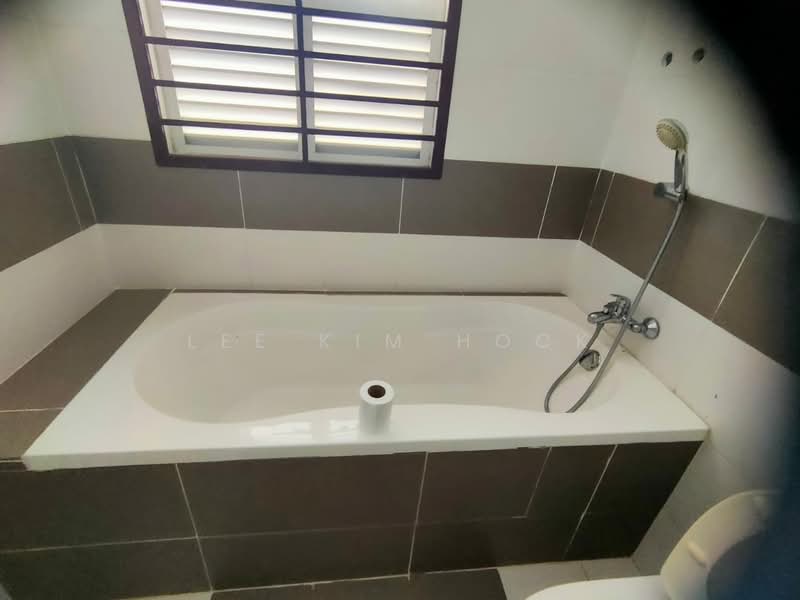 Link Bungalow for Sale in Setia Alam (Selangor) - Lee Kim Hock - Bathroom - PropertyGuru.com.my