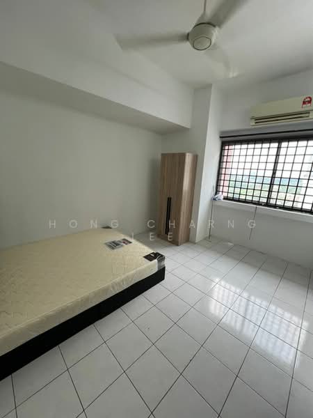 Pangsapuri untuk Disewa di Larkin Utama (Menara Metro Larkin) - Hong Charng Lee - Bedroom - PropertyGuru.com.my