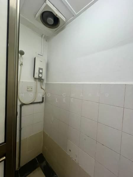 Pangsapuri untuk Disewa di Larkin Utama (Menara Metro Larkin) - Hong Charng Lee - Bathroom - PropertyGuru.com.my