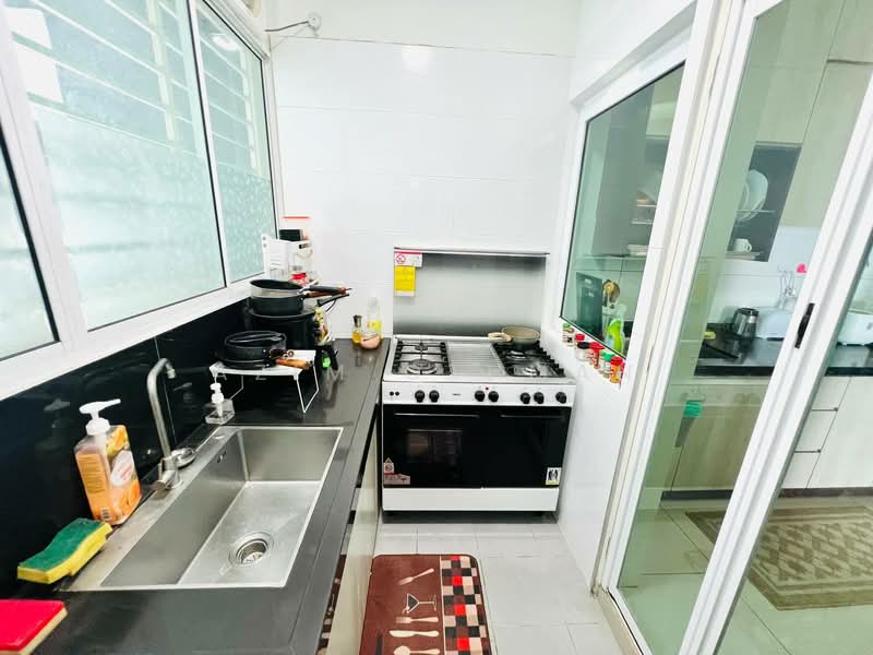 Condominium for Sale at The Holmes 1 - Azim Othman - Kitchen - PropertyGuru.com.my