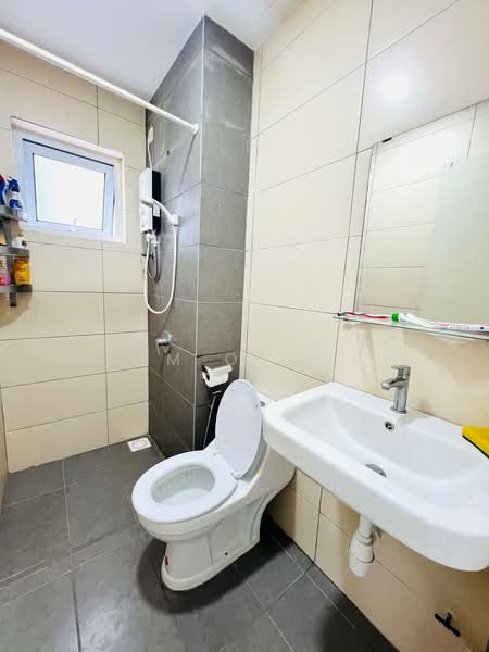 Condominium for Sale at The Holmes 1 - Azim Othman - Bathroom - PropertyGuru.com.my