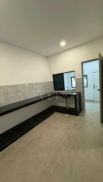 2-storey Terraced House for Sale in Taman Perling (Perling) - Johnson Yap - Kitchen - PropertyGuru.com.my