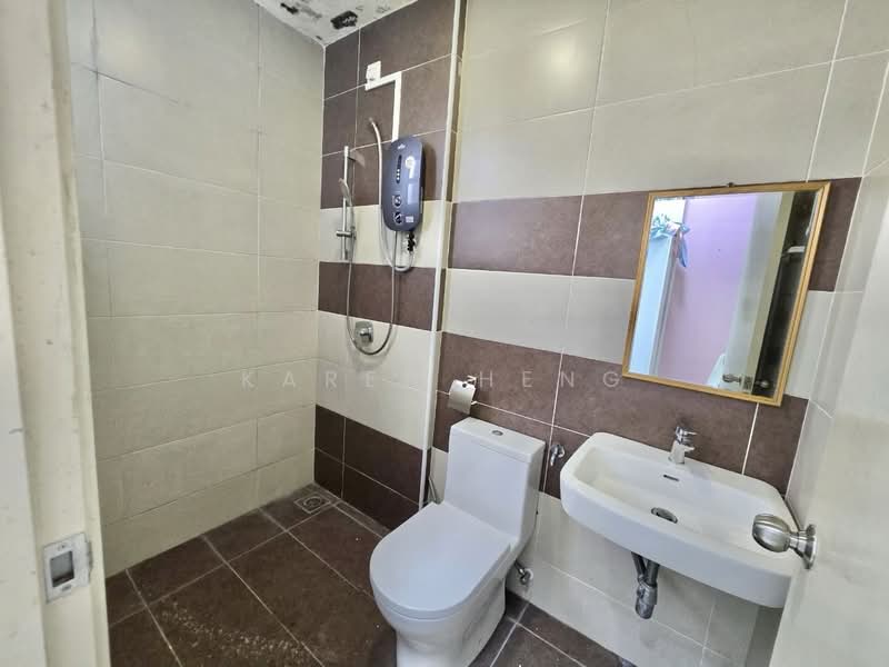 Cluster House for Sale in Taman Nusa Sentral (Iskandar Puteri (Nusajaya)) - Karen Heng - Bathroom - PropertyGuru.com.my