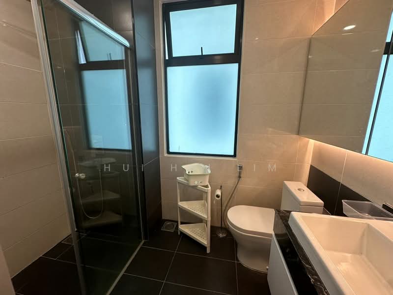 Servis Apartment untuk Disewa di Wave @ Marina Cove - Hui Hui Lim - Bathroom - PropertyGuru.com.my