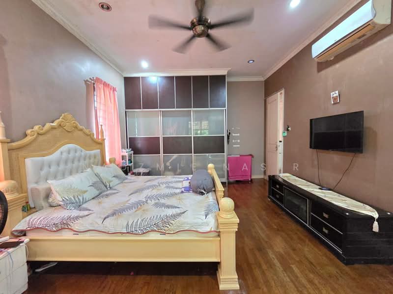 Semi-Detached House for Sale in Seksyen 7 (Bangi) - Nadzmie Nasir - Bedroom - PropertyGuru.com.my