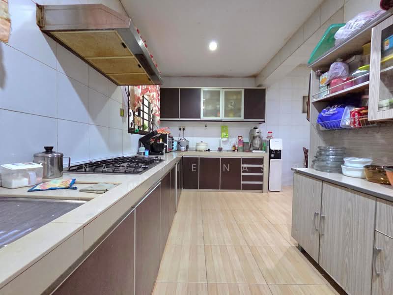 Semi-Detached House for Sale in Seksyen 7 (Bangi) - Nadzmie Nasir - Kitchen - PropertyGuru.com.my