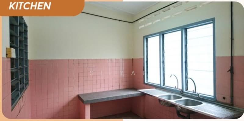2-storey Terraced House for Sale in Taman Overseas Union (Taman Oug) (Jalan Klang Lama (Old Klang Road)) - SL Yap - Kitchen - PropertyGuru.com.my