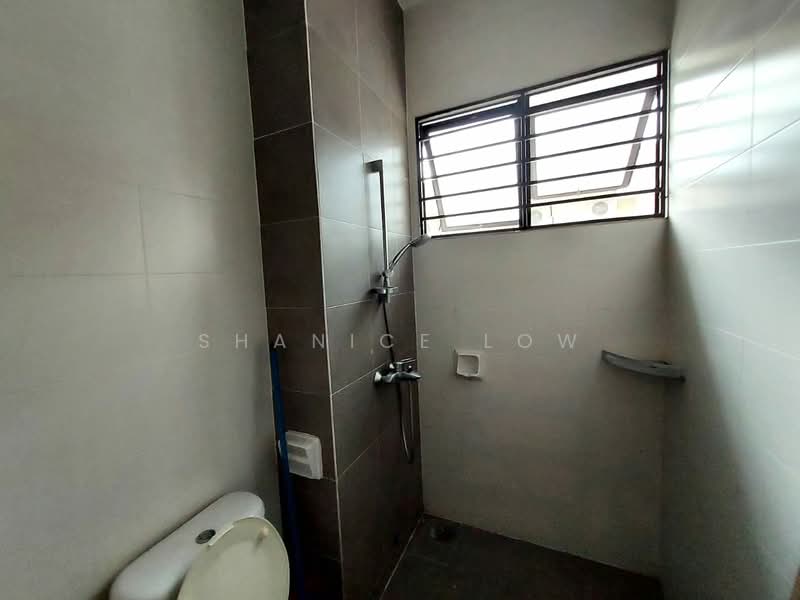 2-storey Terraced House for Sale in Bandar Puteri Puchong (Puchong) - Shanice Low - Bathroom - PropertyGuru.com.my