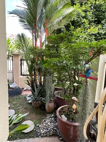 2.5-storey Terraced House for Sale in Bandar Utama 12 (Bandar Utama) - Calvin Law - Garden - PropertyGuru.com.my