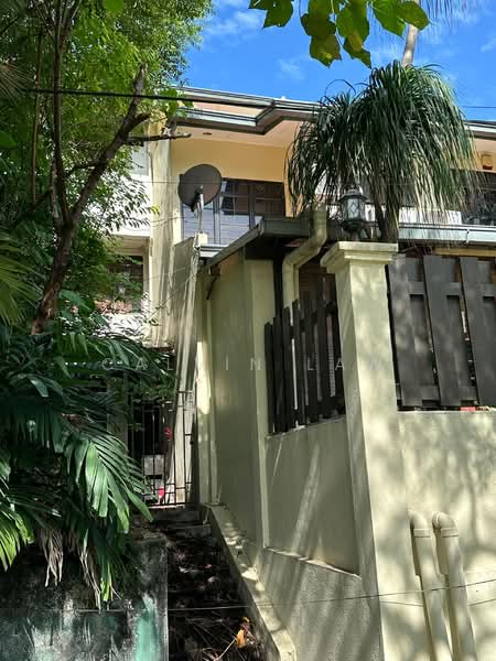 2.5-storey Terraced House for Sale in Bandar Utama 12 (Bandar Utama) - Calvin Law - Exterior - PropertyGuru.com.my