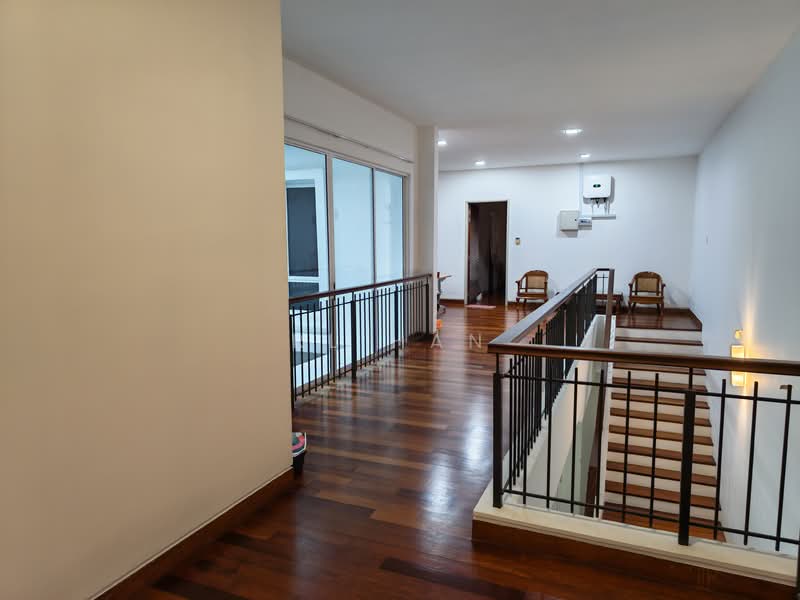 Rumah Teres untuk Dijual di Temasya Glenmarie (Glenmarie) - RL Han - Corridor - PropertyGuru.com.my