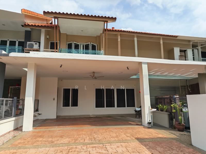 Rumah Teres untuk Dijual di Temasya Glenmarie (Glenmarie) - RL Han - Exterior - PropertyGuru.com.my