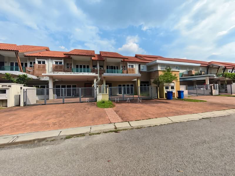 Rumah Teres untuk Dijual di Temasya Glenmarie (Glenmarie) - RL Han - Exterior - PropertyGuru.com.my