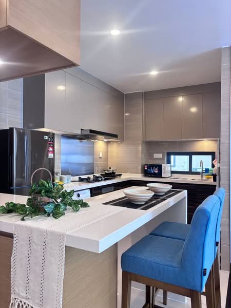 Condominium for Rent at R&F Princess Cove Phase 2-Seine Region - Glenn Twe - Kitchen - PropertyGuru.com.my