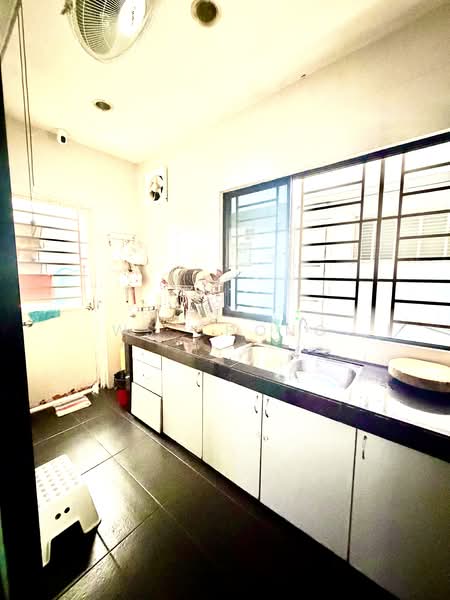 Rumah Teres 3 Tingkat untuk Dijual di Sungai Besi (Kuala Lumpur) - Ws Chong - Kitchen - PropertyGuru.com.my