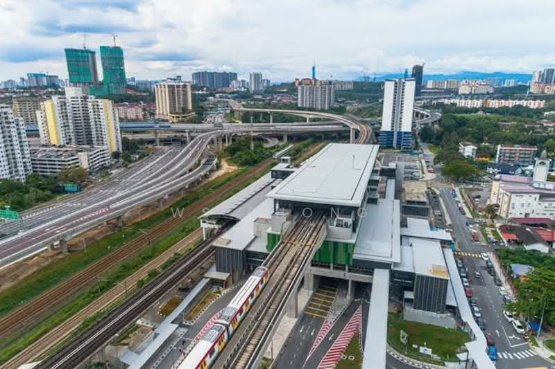 Rumah Teres 3 Tingkat untuk Dijual di Lake Fields (Sungai Besi) - Ws Chong - Exterior - PropertyGuru.com.my