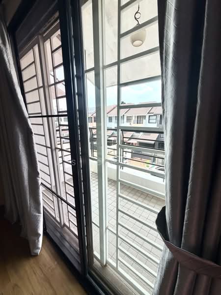 Rumah Teres 3 Tingkat untuk Dijual di Lake Fields (Sungai Besi) - Ws Chong - PropertyGuru.com.my