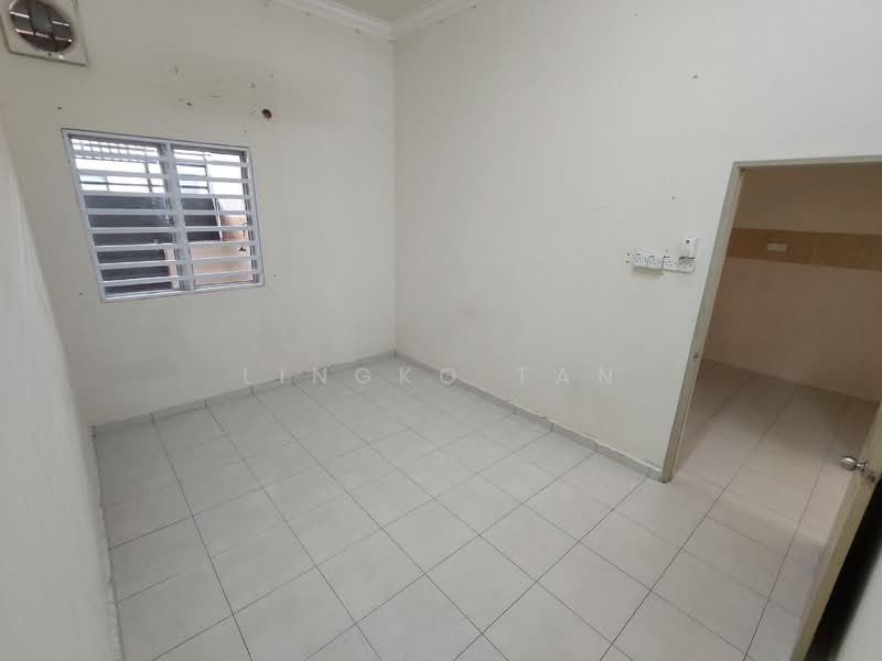 2-storey Terraced House for Rent in Sitiawan (Perak) - Lingko Tan - Bedroom  - PropertyGuru.com.my