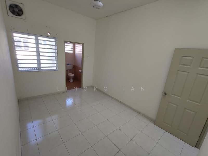2-storey Terraced House for Rent in Sitiawan (Perak) - Lingko Tan - Bedroom  - PropertyGuru.com.my