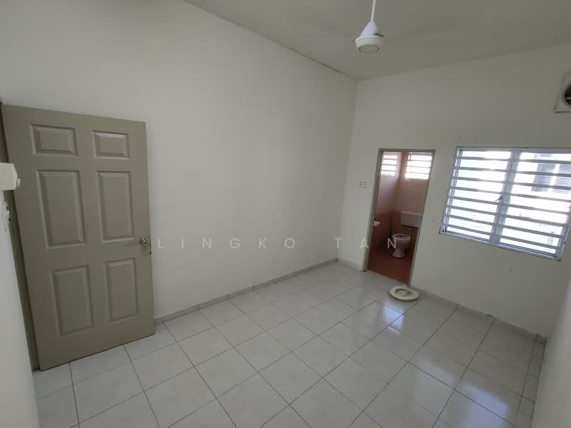 2-storey Terraced House for Rent in Sitiawan (Perak) - Lingko Tan - Bedroom  - PropertyGuru.com.my