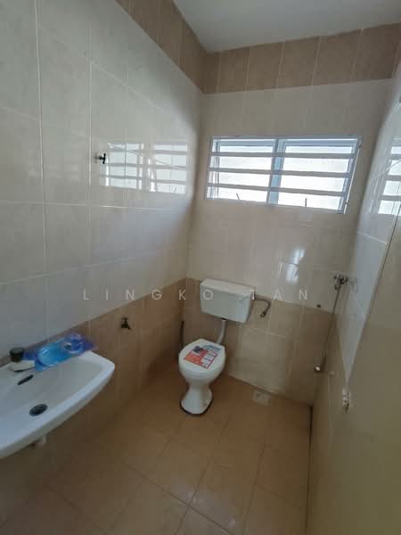 2-storey Terraced House for Rent in Sitiawan (Perak) - Lingko Tan - Bathroom - PropertyGuru.com.my