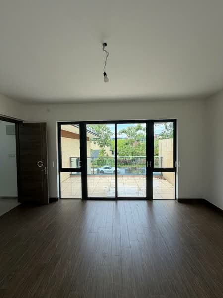 Cluster House for Sale in Forest City (Gelang Patah) - Gideon Chan - Balcony - PropertyGuru.com.my