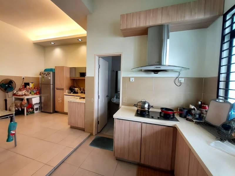 2-storey Terraced House for Sale in Bandar Puteri Puchong (Puchong) - Shanice Low - Kitchen - PropertyGuru.com.my