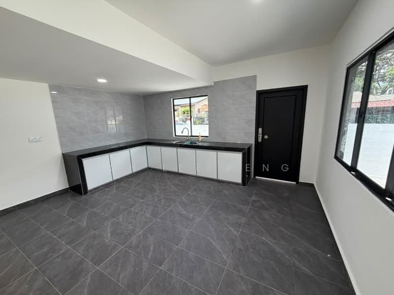 1-storey Terraced House for Sale in Taman Dahlia (Tampoi) - Loh Lee Peng - PropertyGuru.com.my