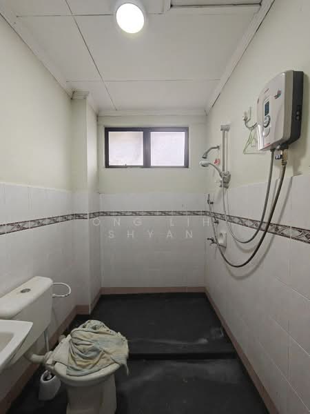 Kondominium untuk Dijual di Skudai Villa - Ong Lih Shyan - Bathroom - PropertyGuru.com.my