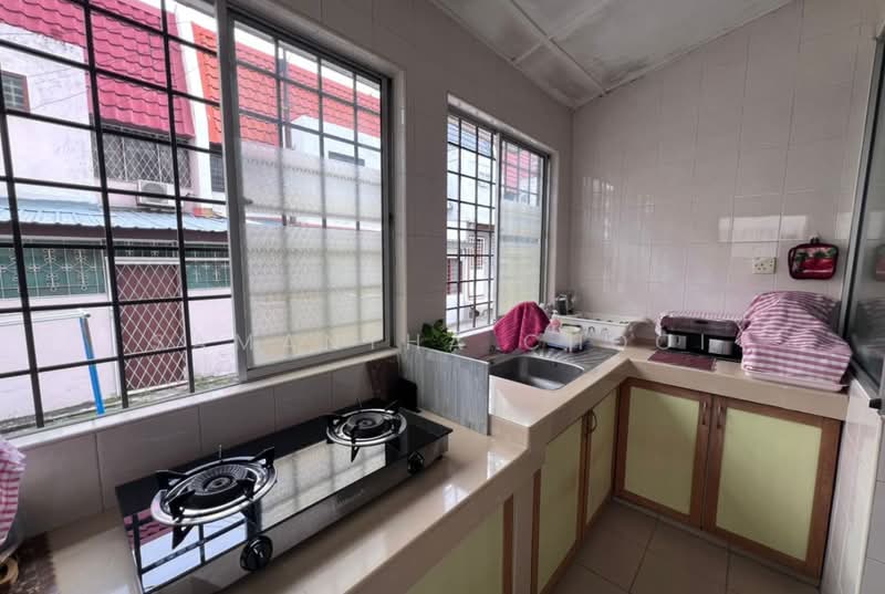 Rumah Teres 2 Tingkat untuk Dijual di SS18 (Subang Jaya) - Samantha Chooi - Kitchen - PropertyGuru.com.my