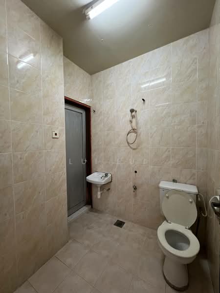 Rumah Teres 2 Tingkat untuk Dijual di Kulai (Johor) - Lui Lui - Bathroom - PropertyGuru.com.my