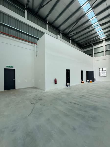 Warehouse for Rent in Johor Bahru (Johor) - Andy Cheong - Interior - PropertyGuru.com.my