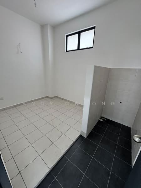 Warehouse for Rent in Johor Bahru (Johor) - Andy Cheong - Interior - PropertyGuru.com.my